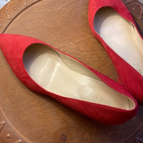 Nine West red block heel shoes - Picture 12 of 17